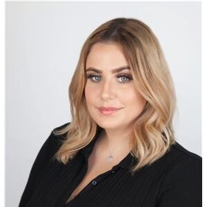 Neve Wells