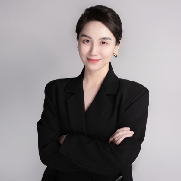 Catherine Huang